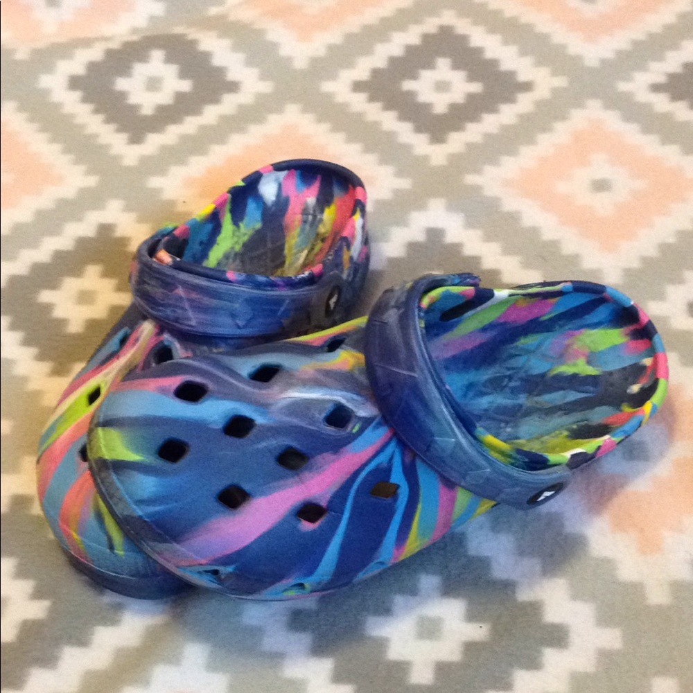 Airwalk shoes just like crocs